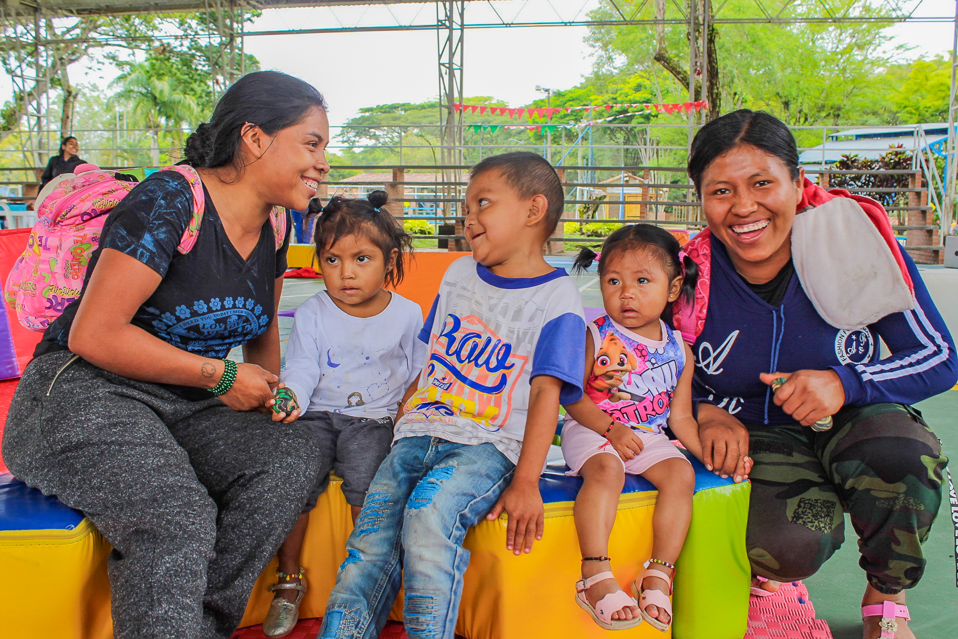 Comfamiliar Risaralda realizó estimulación sensorial con niños de comunidades indígenas