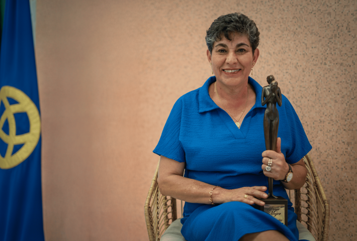 Educación que inspira – Luz Stella de los Ríos, Mujer Comfamiliar 2024